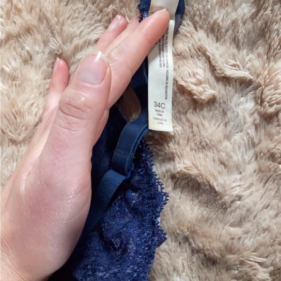 Elegant Navy Lace Bra - Picture 2 of 2